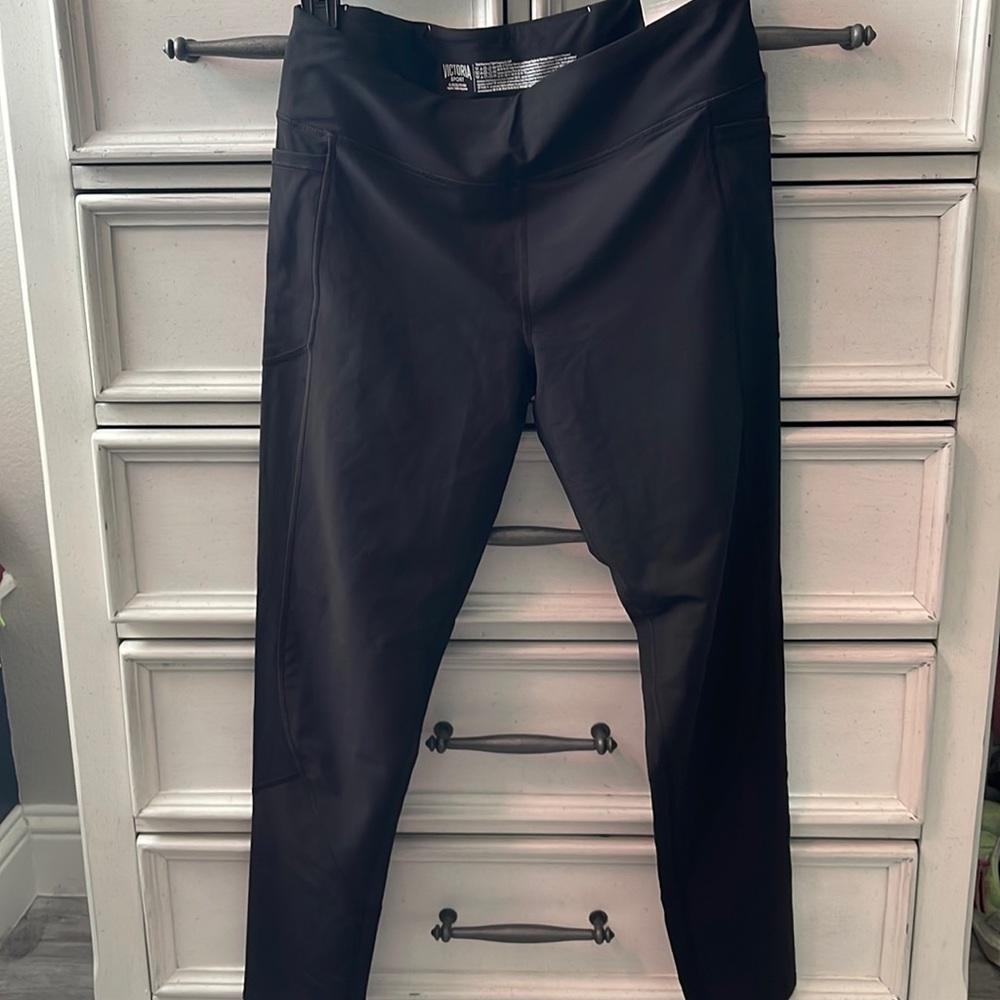 Victoria’s Secret Total Knockout Legging